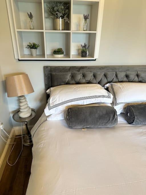 Beautiful Cotswold Couples Retreat Villa Bourton-on-the-Water Bagian luar foto